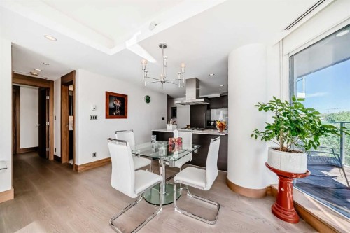 302-738 1 Avenue Sw, Calgary, AB - Indoor Photo Showing Dining Room