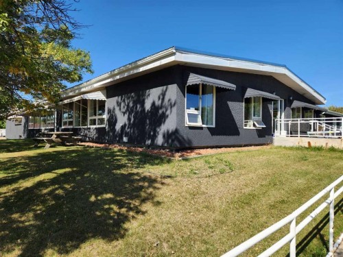 5430 51A Street, Bashaw, AB 