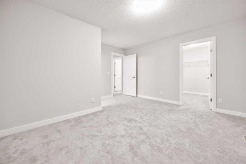 917 Crestridge Common Sw, Calgary, AB - Indoor Photo Showing Other Room
