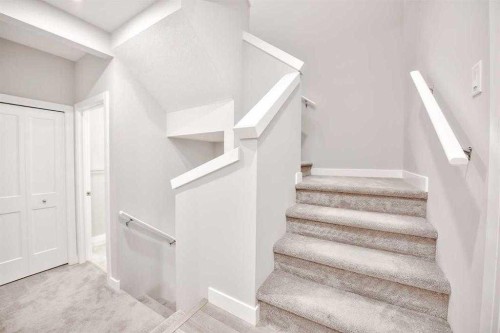 917 Crestridge Common Sw, Calgary, AB - Indoor Photo Showing Other Room