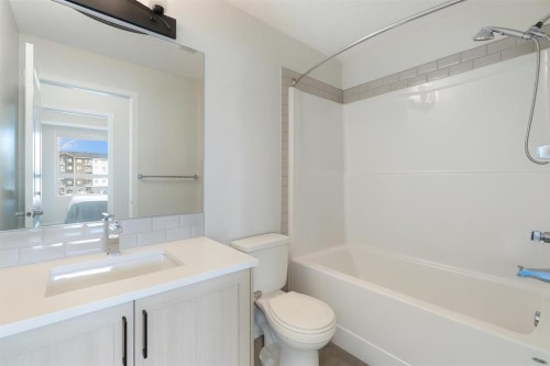 308-80 Carrington Plaza Nw, Calgary, AB - Indoor Photo Showing Bathroom