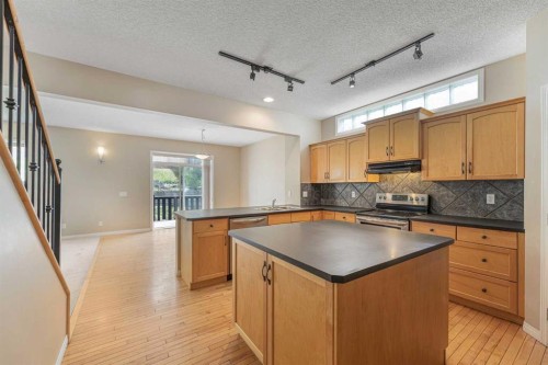 72 Rockyledge Crescent Nw, Calgary, AB - Indoor Photo Showing Kitchen