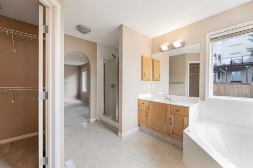 72 Rockyledge Crescent Nw, Calgary, AB - Indoor Photo Showing Bathroom