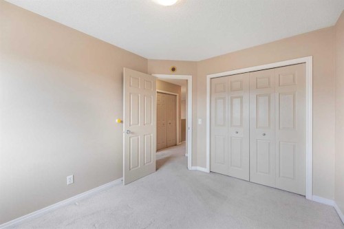 72 Rockyledge Crescent Nw, Calgary, AB - Indoor