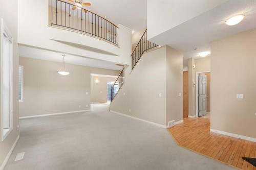 72 Rockyledge Crescent Nw, Calgary, AB - Indoor Photo Showing Other Room