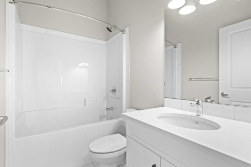 108 Monterey Bay Se, High River, AB - Indoor Photo Showing Bathroom