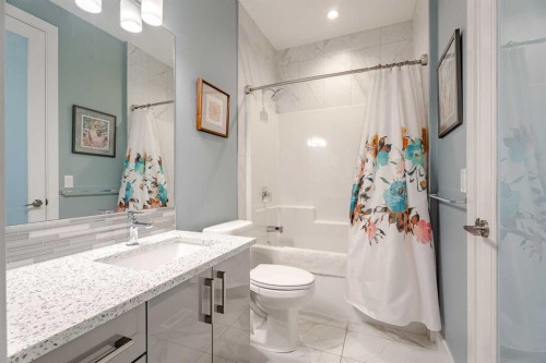 1483 Aldrich Place, Carstairs, AB - Indoor Photo Showing Bathroom