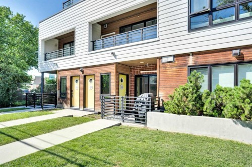 #-126 18 Avenue Sw, Calgary, AB - Outdoor