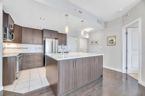410-24 Varsity Estates Circle Nw, Calgary, AB - Indoor Photo Showing Kitchen With Stainless Steel Kitchen With Upgraded Kitchen