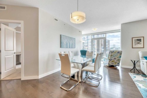 410-24 Varsity Estates Circle Nw, Calgary, AB - Indoor Photo Showing Dining Room
