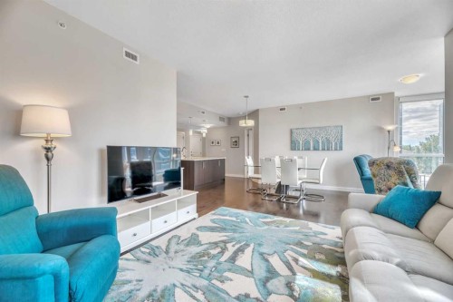 410-24 Varsity Estates Circle Nw, Calgary, AB - Indoor Photo Showing Living Room