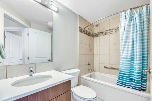 410-24 Varsity Estates Circle Nw, Calgary, AB - Indoor Photo Showing Bathroom
