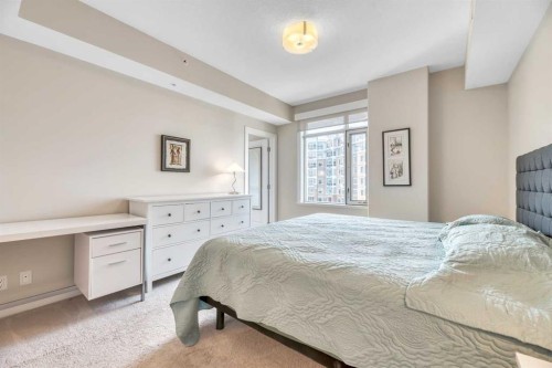 410-24 Varsity Estates Circle Nw, Calgary, AB - Indoor Photo Showing Bedroom