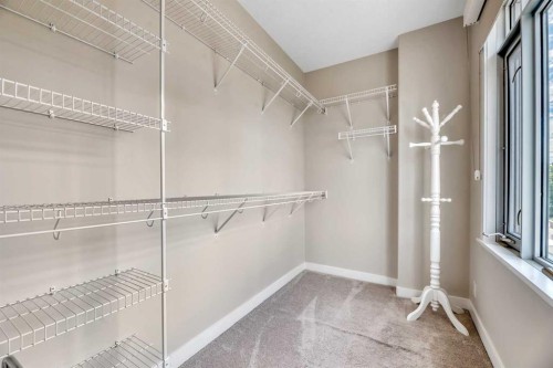 410-24 Varsity Estates Circle Nw, Calgary, AB - Indoor With Storage