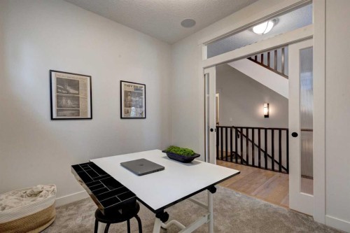 19 Cranbrook Crescent Se, Calgary, AB - Indoor