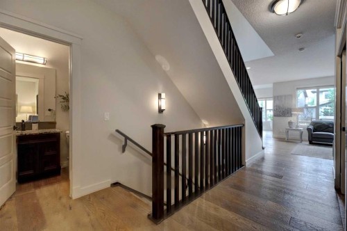 19 Cranbrook Crescent Se, Calgary, AB - Indoor Photo Showing Other Room