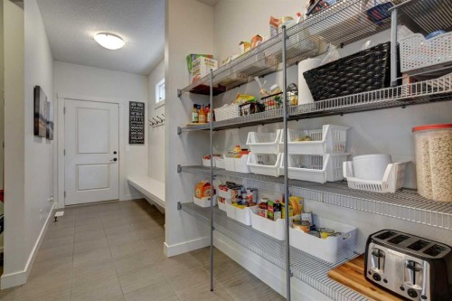 19 Cranbrook Crescent Se, Calgary, AB - Indoor