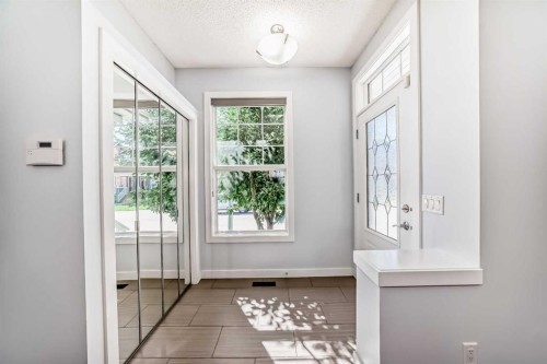 48 Auburn Bay Crescent Se, Calgary, AB - Indoor Photo Showing Other Room