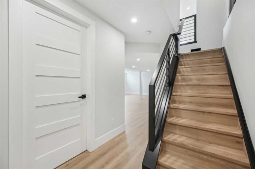 36 Maple Court Crescent Se, Calgary, AB - Indoor Photo Showing Other Room