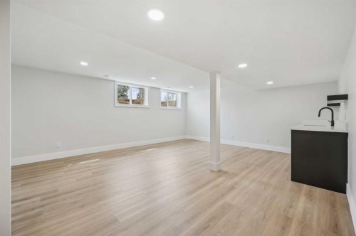 36 Maple Court Crescent Se, Calgary, AB - Indoor