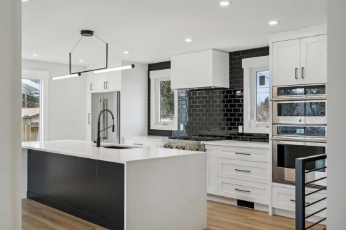 36 Maple Court Crescent Se, Calgary, AB - Indoor Photo Showing Kitchen With Upgraded Kitchen