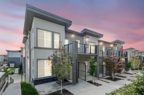 146-2117 81 Street Sw, Calgary, AB - Outdoor