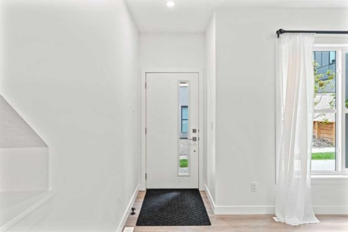 146-2117 81 Street Sw, Calgary, AB - Indoor Photo Showing Other Room