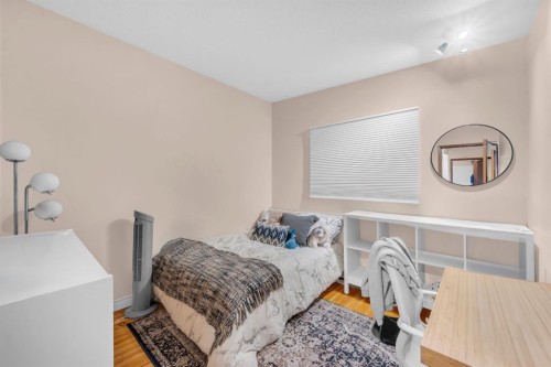 4013 Vance Place Nw, Calgary, AB - Indoor Photo Showing Bedroom