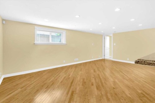 2211 45 Street Se, Calgary, AB - Indoor Photo Showing Other Room