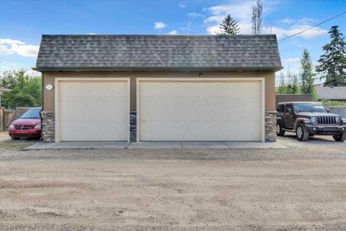 2211 45 Street Se, Calgary, AB - Outdoor