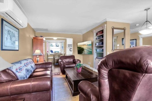 2211 45 Street Se, Calgary, AB - Indoor Photo Showing Living Room