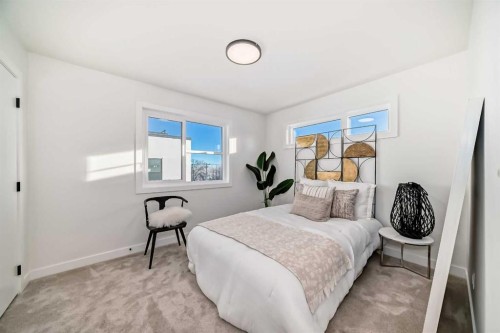 3349 Spruce Drive Sw, Calgary, AB - Indoor Photo Showing Bedroom