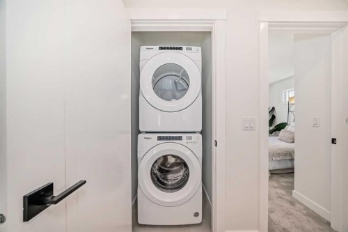 3349 Spruce Drive Sw, Calgary, AB - Indoor Photo Showing Laundry Room