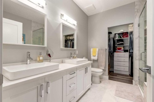 95 Sierra Morena Manor Sw, Calgary, AB - Indoor Photo Showing Bathroom