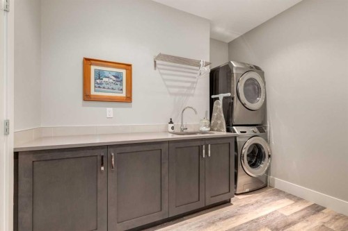 95 Sierra Morena Manor Sw, Calgary, AB - Indoor Photo Showing Laundry Room