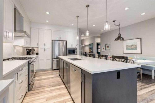 95 Sierra Morena Manor Sw, Calgary, AB - Indoor Photo Showing Kitchen With Upgraded Kitchen