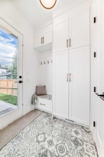 2426 53 Avenue Sw, Calgary, AB - Indoor Photo Showing Other Room