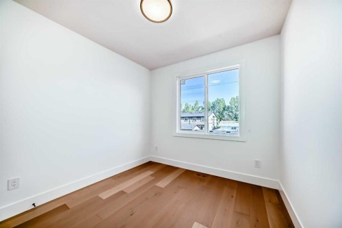 2426 53 Avenue Sw, Calgary, AB - Indoor Photo Showing Other Room