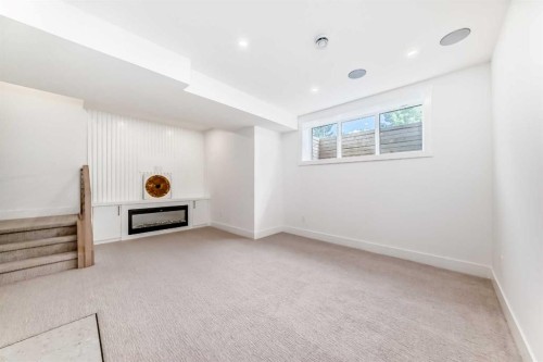 2426 53 Avenue Sw, Calgary, AB - Indoor Photo Showing Other Room