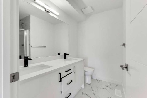322 Sage Hill Circle Nw, Calgary, AB - Indoor Photo Showing Bathroom