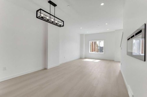 322 Sage Hill Circle Nw, Calgary, AB - Indoor Photo Showing Other Room