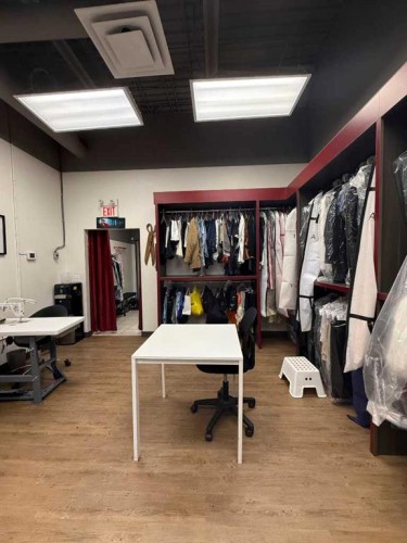 123 Alterations Lane Nw, Calgary, AB 