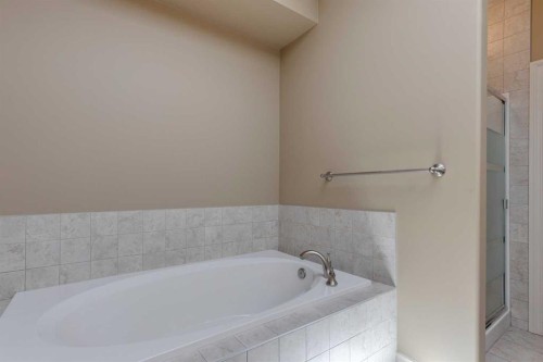 144 Tuscany Ravine Heights Nw, Calgary, AB - Indoor Photo Showing Bathroom