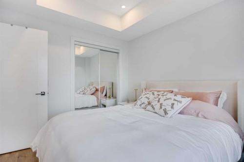 402-8230 Broadcast Avenue, Calgary, AB - Indoor Photo Showing Bedroom