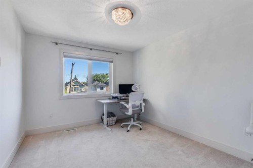434 30 Avenue Nw, Calgary, AB - Indoor Photo Showing Office