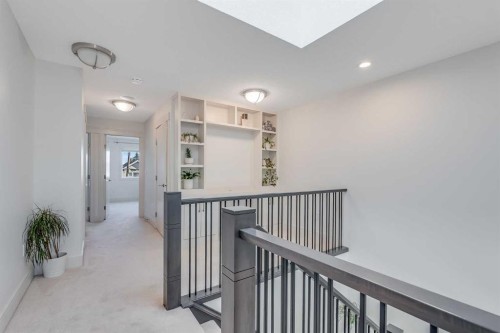 434 30 Avenue Nw, Calgary, AB - Indoor Photo Showing Other Room