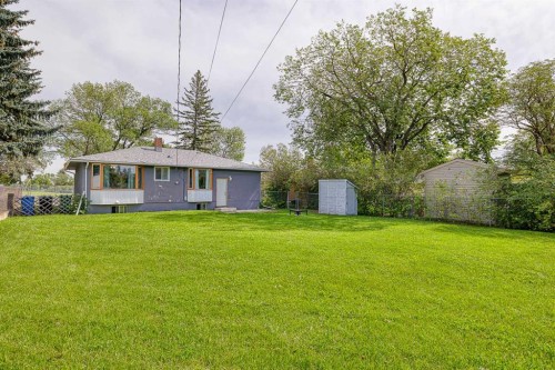 639 Thornhill Drive Nw, Calgary, AB - Outdoor