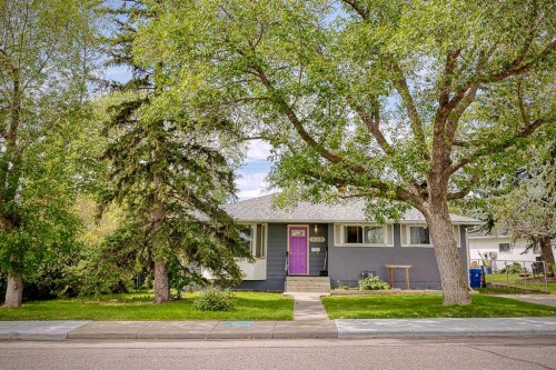 639 Thornhill Drive Nw, Calgary, AB - Outdoor