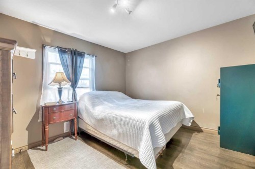 3-1833 21 Avenue Nw, Calgary, AB - Indoor Photo Showing Bedroom