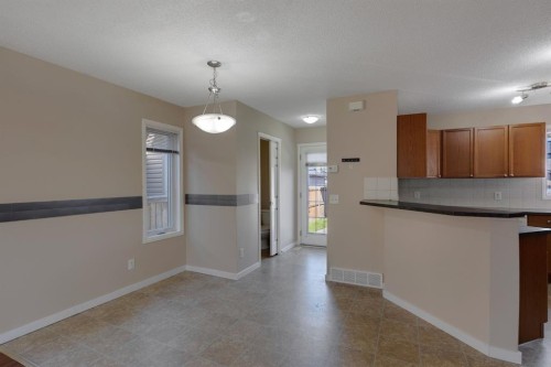 427 Saddlebrook Way Ne, Calgary, AB - Indoor